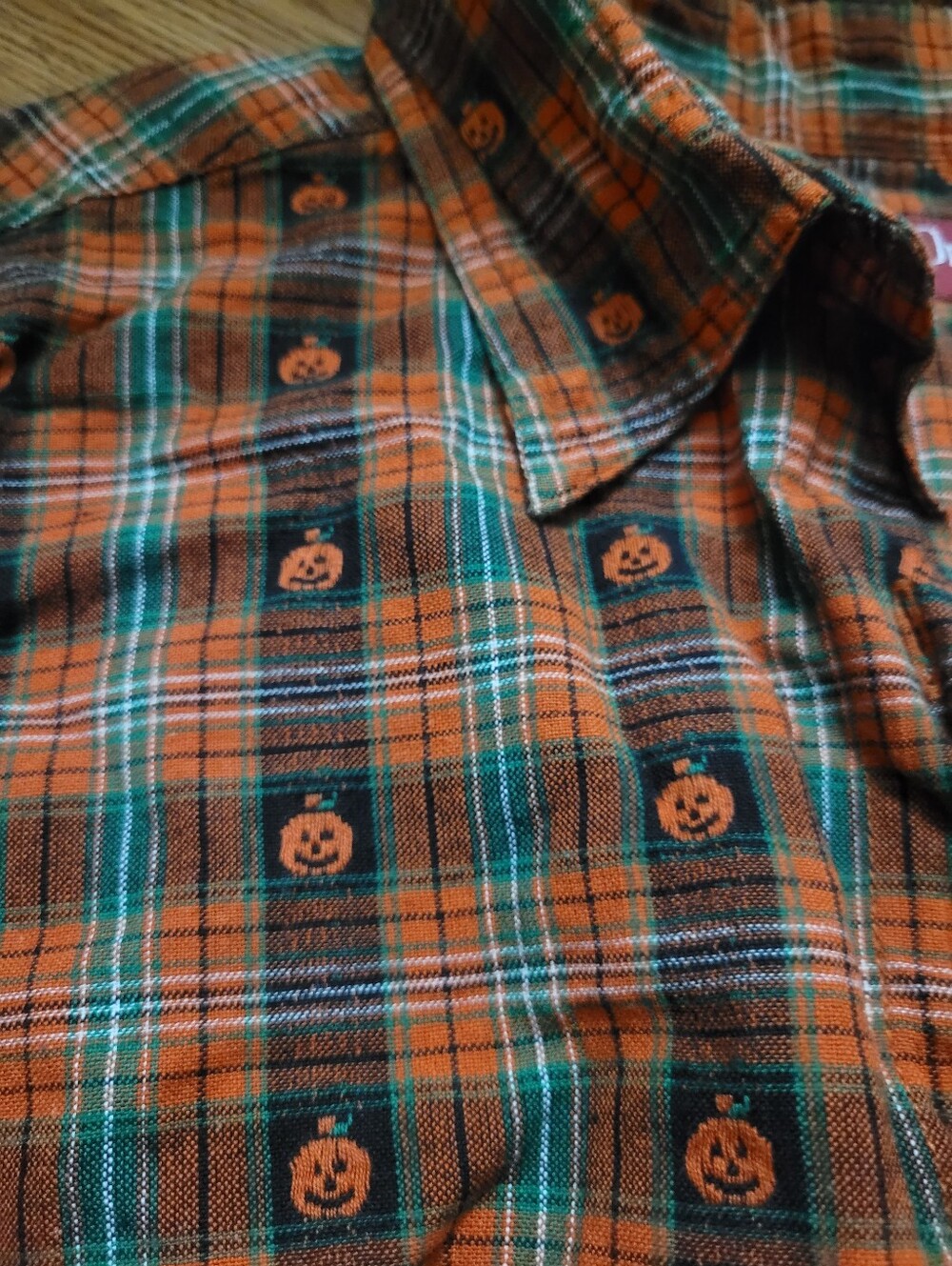 Vintage plaid pumpkin Jack O Lantern button down shirt 90s 80s